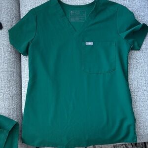 Figs Catarina Scrub Top in Hunter Green